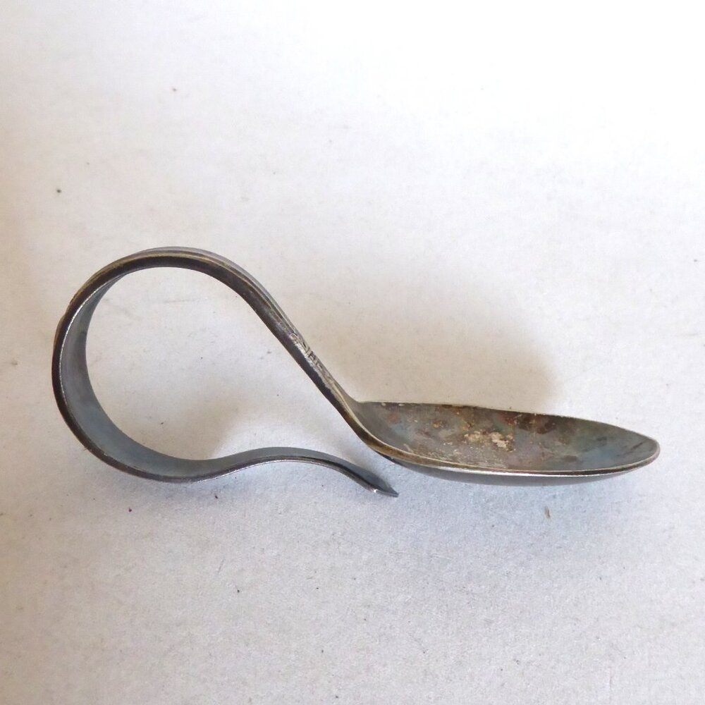 VINTAGE SILVER BABY SPOON HOLMES & EDWARDS CURVED HANDLE ENGRAVED